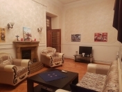 Satılır 2 otaqlı 67 m2 köhnə tikili Nizami m.