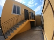 Satılır 3 otaqlı 74 m2 həyət evi Binə