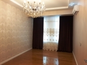 Satılır 3 otaqlı 90 m2 yeni tikili 28 May m.