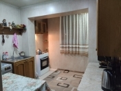 Satılır 4 otaqlı 100 m2 köhnə tikili Qara Qarayev m.