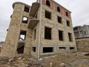 Satılır 6 otaqlı 360 m2 həyət evi Masazır