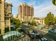 İcarəyə verilir 3 otaqlı 100 m2 köhnə tikili Sahil m.