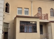 Satılır 3 otaqlı 60 m2 köhnə tikili Buzovna