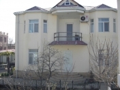İcarəyə verilir 5 otaqlı 250 m2 bağ evi Quba