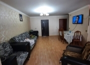 Satılır 2 otaqlı 52 m2 köhnə tikili Elmlər Akademiyası m.