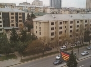 Satılır 2 otaqlı 65 m2 köhnə tikili Elmlər Akademiyası m.