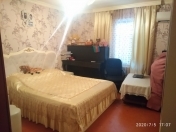 Satılır 6 otaqlı 2.7 m2 həyət evi Lökbatan