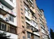 Satılır 3 otaqlı 80 m2 köhnə tikili 9 mkr