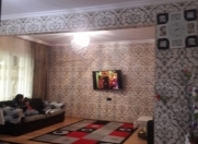 Satılır 5 otaqlı 130 m2 köhnə tikili İnşaatçılar m.