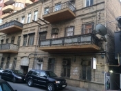 Satılır 2 otaqlı 45 m2 köhnə tikili Nizami m.