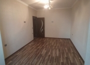 Satılır 2 otaqlı 60 m2 köhnə tikili Memar Əcəmi m.