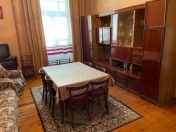 Satılır 4 otaqlı 125 m2 köhnə tikili 28 May m.