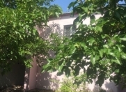 Satılır 5 otaqlı 2400 m2 bağ evi Fatmayı