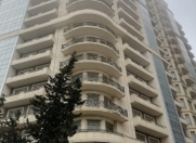 Satılır 4 otaqlı 196 m2 yeni tikili Badamdar