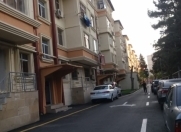 Satılır 2 otaqlı 55 m2 köhnə tikili Memar Əcəmi m.