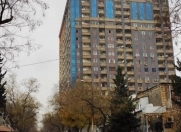 Satılır 3 otaqlı 136 m2 yeni tikili 28 May m.