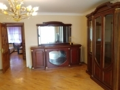 İcarəyə verilir 3 otaqlı 100 m2 köhnə tikili İçəri Şəhər m.