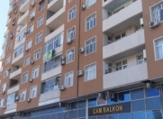 Satılır 4 otaqlı 196 m2 yeni tikili 2 mkr