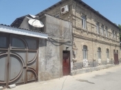 Satılır 7 otaqlı 1400 m2 həyət evi Buzovna