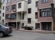Satılır 2 otaqlı 60 m2 köhnə tikili Memar Əcəmi m.