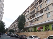 Satılır 3 otaqlı 85 m2 köhnə tikili 28 may