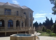 İcarəyə verilir 5 otaqlı 300 m2 bağ evi Şüvəlan