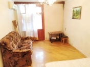 İcarəyə verilir 1 otaqlı 32 m2 köhnə tikili Elmlər Akademiyası m.