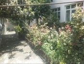 Satılır 7 otaqlı 300 m2 həyət evi 6 mkr