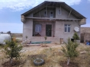 Satılır 4 otaqlı 600 m2 bağ evi Türkan