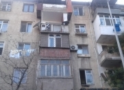 Satılır 2 otaqlı 42 m2 köhnə tikili Memar Əcəmi m.