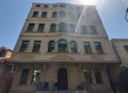 İcarəyə verilir 30 otaqlı 1200 m2 obyekt Elmlər Akademiyası m.