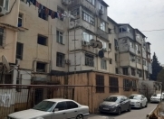 Satılır 2 otaqlı 60 m2 köhnə tikili Yasamal parkı