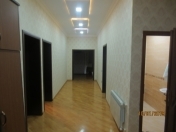 Satılır 8 otaqlı 300 m2 həyət evi Ramana