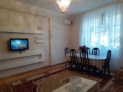 Satılır 3 otaqlı 100 m2 yeni tikili 3 mkr