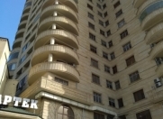 Satılır 2 otaqlı 109 m2 yeni tikili 28 May m.