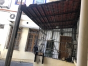 İcarəyə verilir 2 otaqlı 25 m2 köhnə tikili Axundov bağı