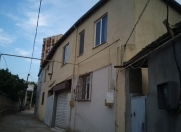 Satılır 6 otaqlı 200 m2 həyət evi Əhmədli