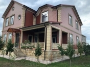 İcarəyə verilir 7 otaqlı 450 m2 bağ evi Quba