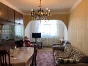 Satılır 3 otaqlı 80 m2 köhnə tikili 8 mkr