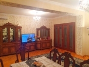 Satılır 4 otaqlı 144 m2 yeni tikili İnşaatçılar m.