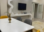 Satılır 3 otaqlı 134 m2 yeni tikili Nəriman Nərimanov m.