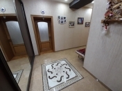 Satılır 4 otaqlı 174 m2 yeni tikili 2 mkr