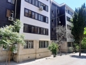 Satılır 1 otaqlı 35 m2 köhnə tikili Elmlər Akademiyası m.