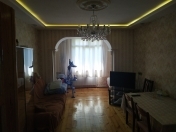 Satılır 4 otaqlı 81.8 m2 köhnə tikili Gəncə