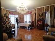 Satılır 4 otaqlı 220 m2 yeni tikili Sahil m.