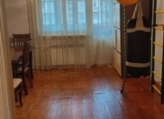 Satılır 5 otaqlı 120 m2 köhnə tikili Xalqlar Dostluğu m.