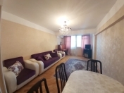 Satılır 4 otaqlı 120 m2 köhnə tikili 8 km