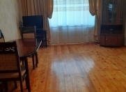Satılır 3 otaqlı 80 m2 köhnə tikili 9 mkr