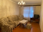 Satılır 2 otaqlı 60 m2 köhnə tikili Qara Qarayev m.