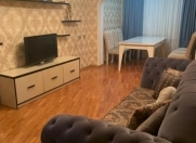 Satılır 4 otaqlı 100 m2 köhnə tikili Xalqlar Dostluğu m.